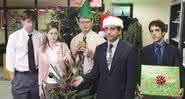 Cena de um dos episódios de Natal da série The Office - NBC