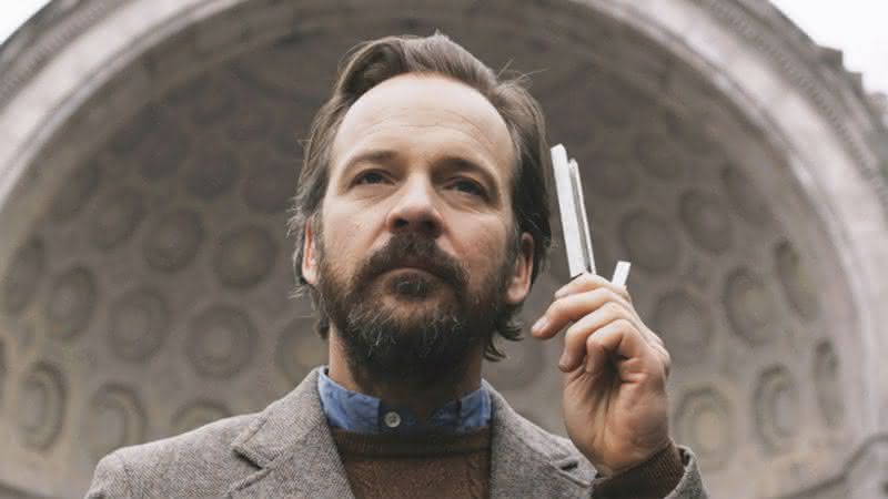 Peter Sarsgaard em cena do filme The Sound of Silence - IFC Films