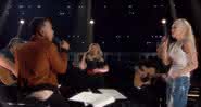 Kelly Clarkson, Gwen Stefani, John Legend e Blake Shelton no The Voice - Reprodução/YouTube