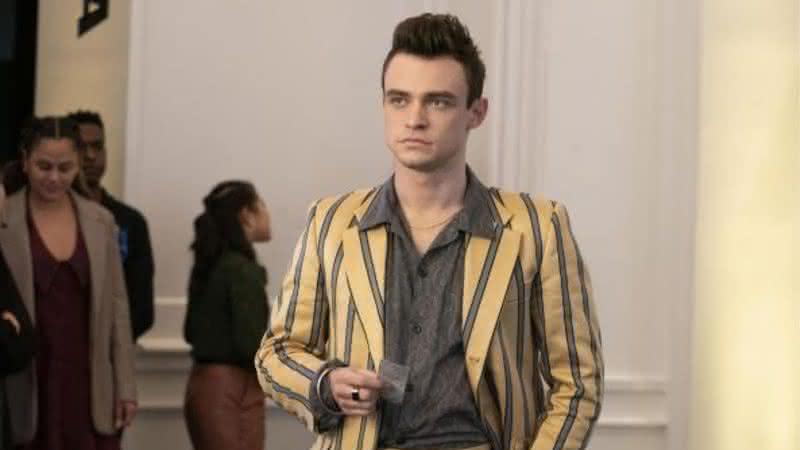 Ator interpreta Max Wolfe no revival de “Gossip Girl” - (Divulgação/HBO Max)