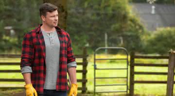 Tom Welling irá participar do crossover Crise Nas Infinitas Terras - CW