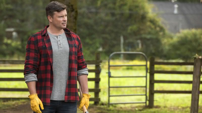 Tom Welling como Clark Kent em Crise Nas Infinitas Terras - Divulgação/CW