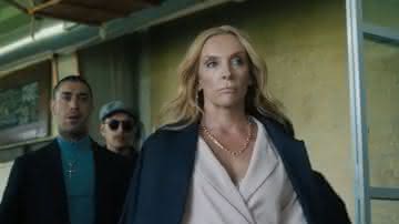 Toni Collette vive chefe da máfia em trailer de "Mafia Mamma - De Repente Criminosa" - Divulgação/Paris Filmes