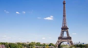 Torre Eiffel ficou fechada por duas horas após um telefonema anônimo denunciar que uma bomba havia sido instalada no local - Free Photos/Pixabay