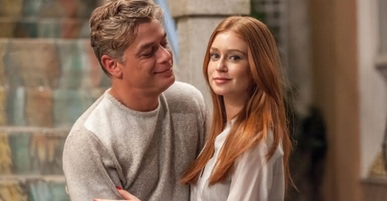 Eliza (Marina Ruy Barbosa) terá uma noite de amor com Arthur (Fábio Assunção), mas logo se decepcionará com o amado ao saber de aposta - Globo/Artur Meninea