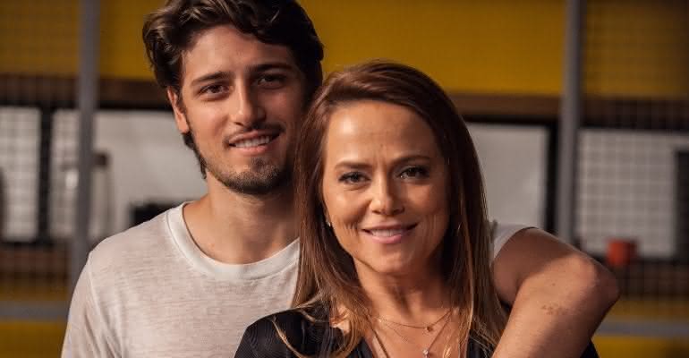 Lili descobrirá estar grávida e, apesar de achar que o filho é de Germano, ficará desconfiada da possibilidade de ser de Rafael - Globo/Pedro Curi