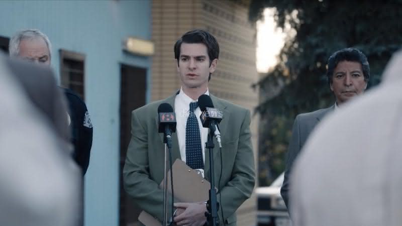 Andrew Garfield enfrenta dificuldades para desvendar assassinato no trailer de "Under the Banner of Heaven" - Divulgação/Hulu