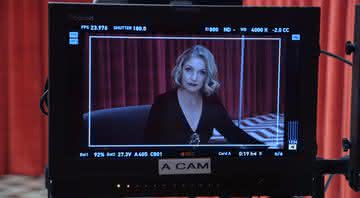 Sheryl Lee como Laura Palmer nos bastidores de Twin Peaks - Reprodução/EW