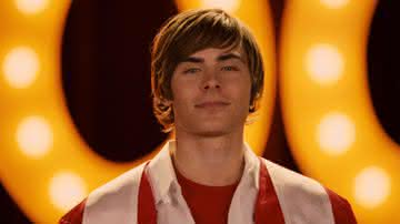 Zac Efron retorna a East High, escola onde a trilogia "High School Musical" foi gravada - Divulgação/Disney