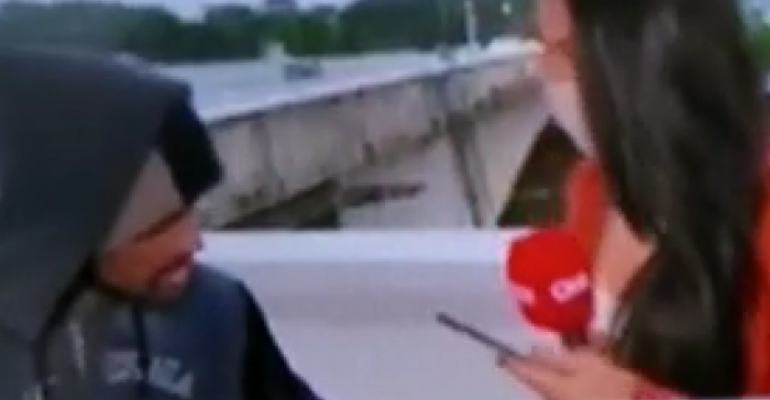 Repórter da CNN é assaltada ao vivo por homem armado durante reportagem