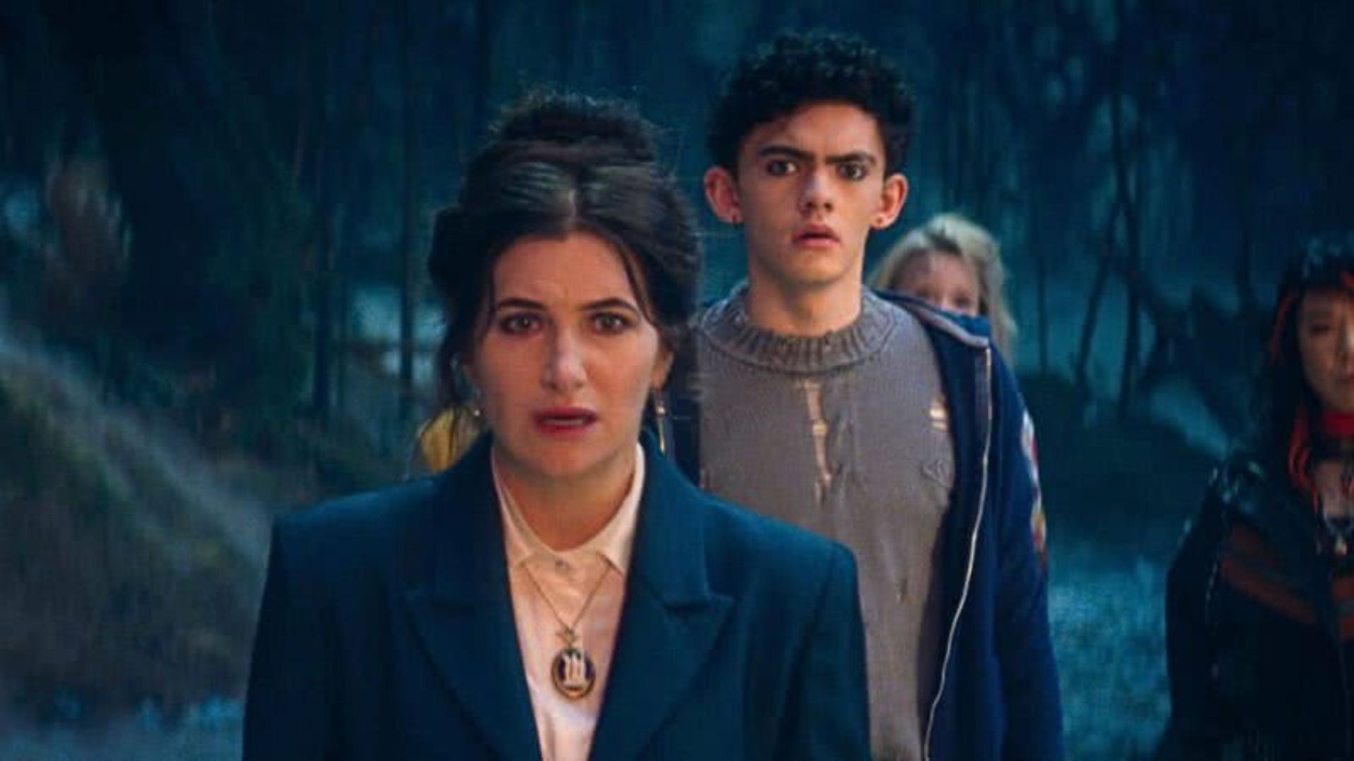 “Agatha Desde Sempre” ganha imagens inéditas com Kathryn Hahn e Joe Locke; veja