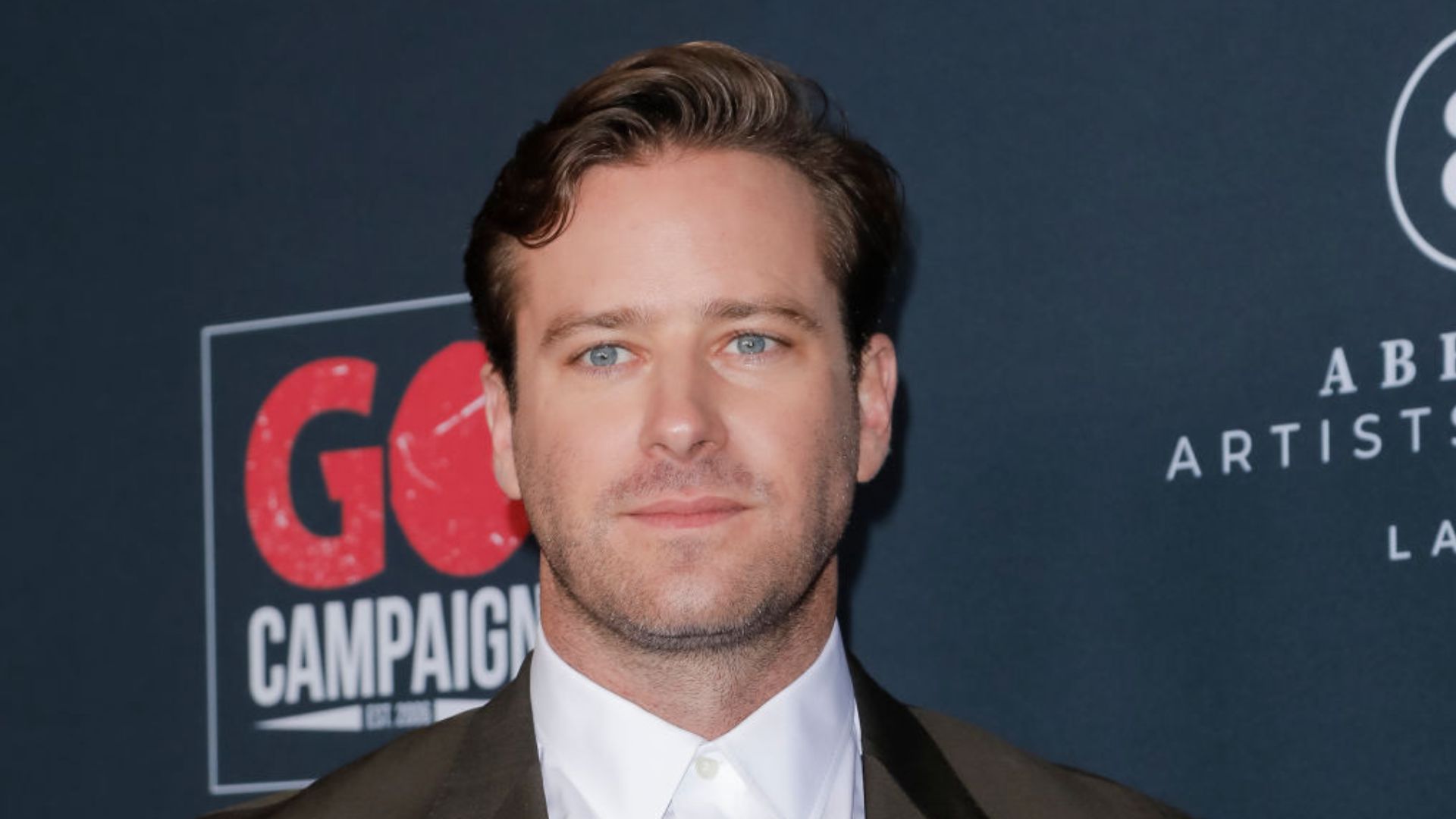 Armie Hammer diz que ser “cancelado” após acusações de estupro e canibalismo “foi libertador”