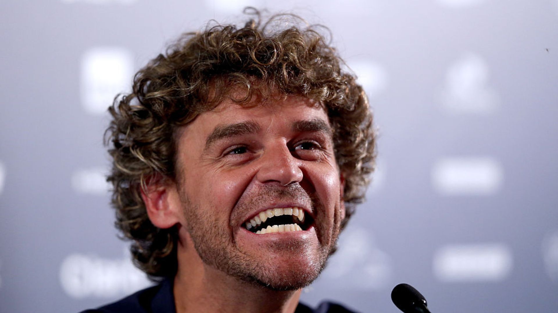 “Guga por Kuerten”, série documental do Disney+ sobre tenista, ganha teaser