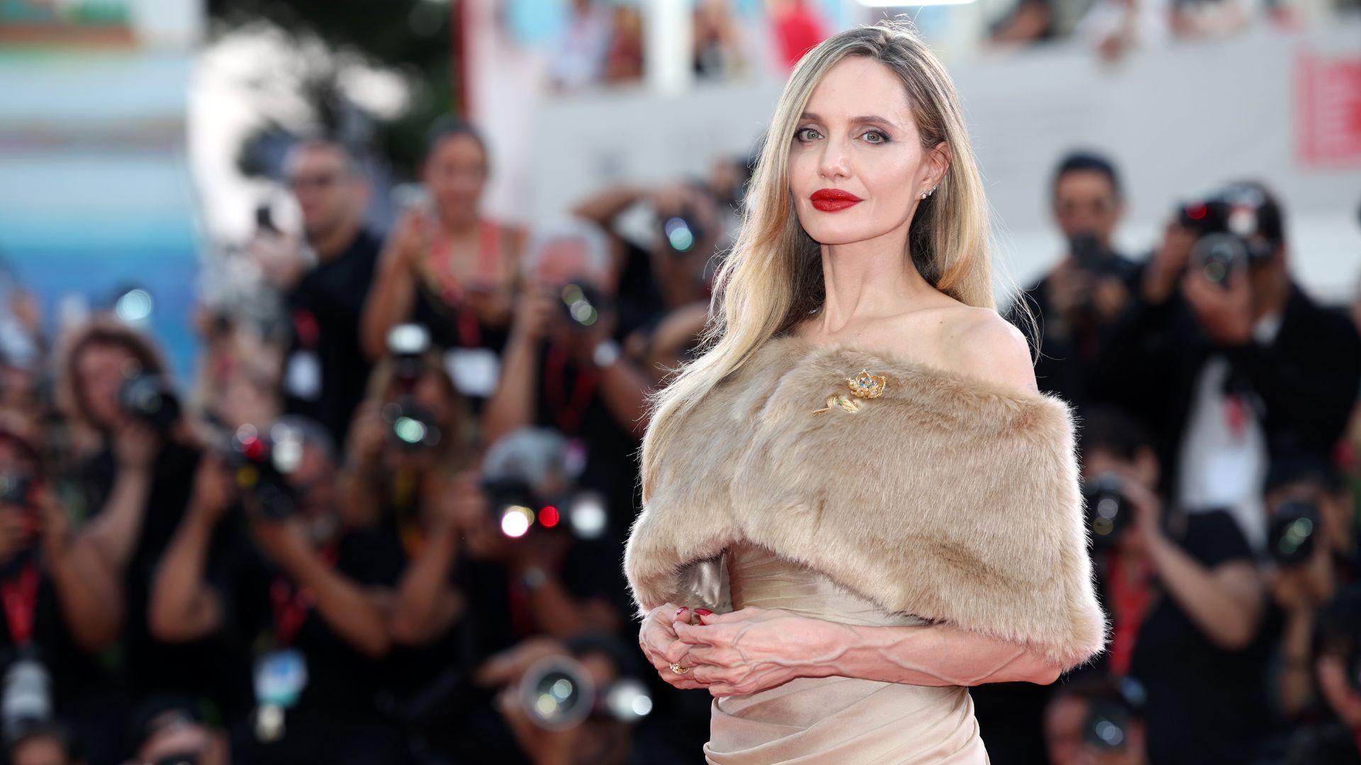 Angelina Jolie revela que filhos a ajudaram a cantar na cinebiografia “Maria”