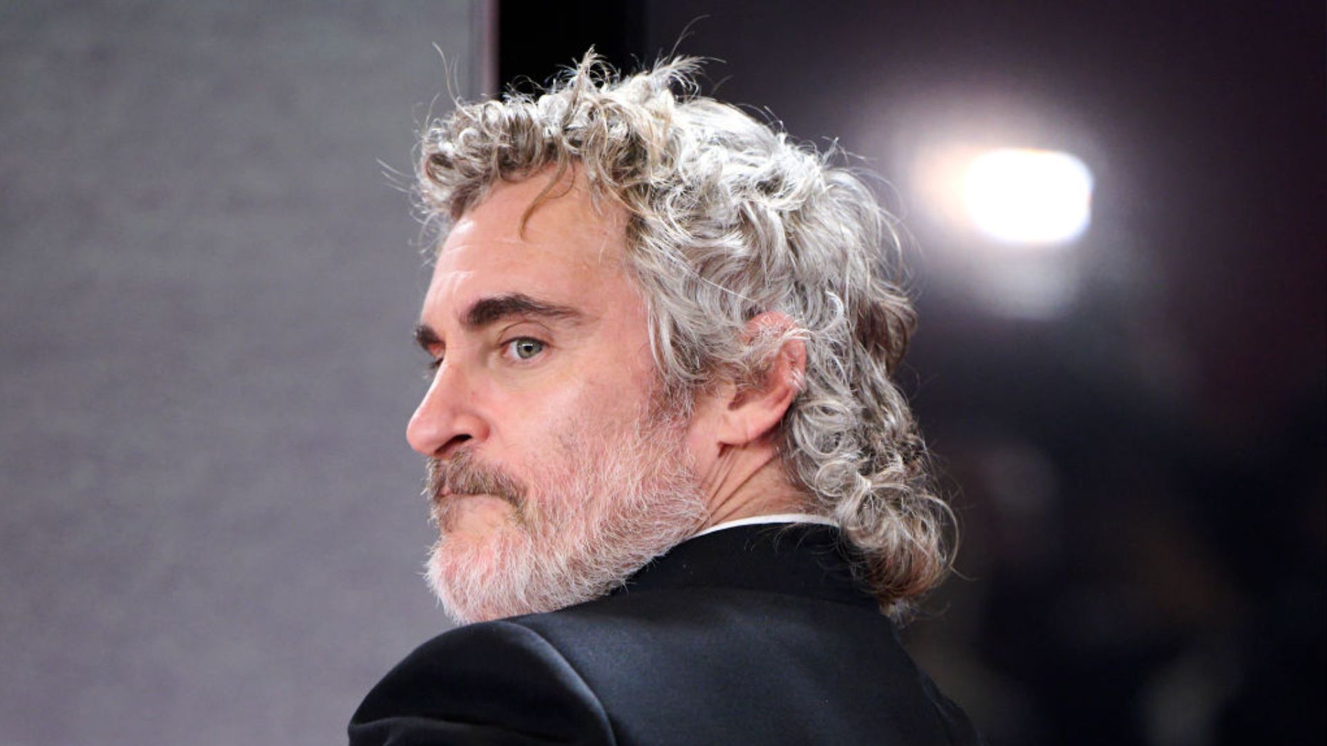 Joaquin Phoenix pode ser processado por abandonar romance gay de Todd Haynes