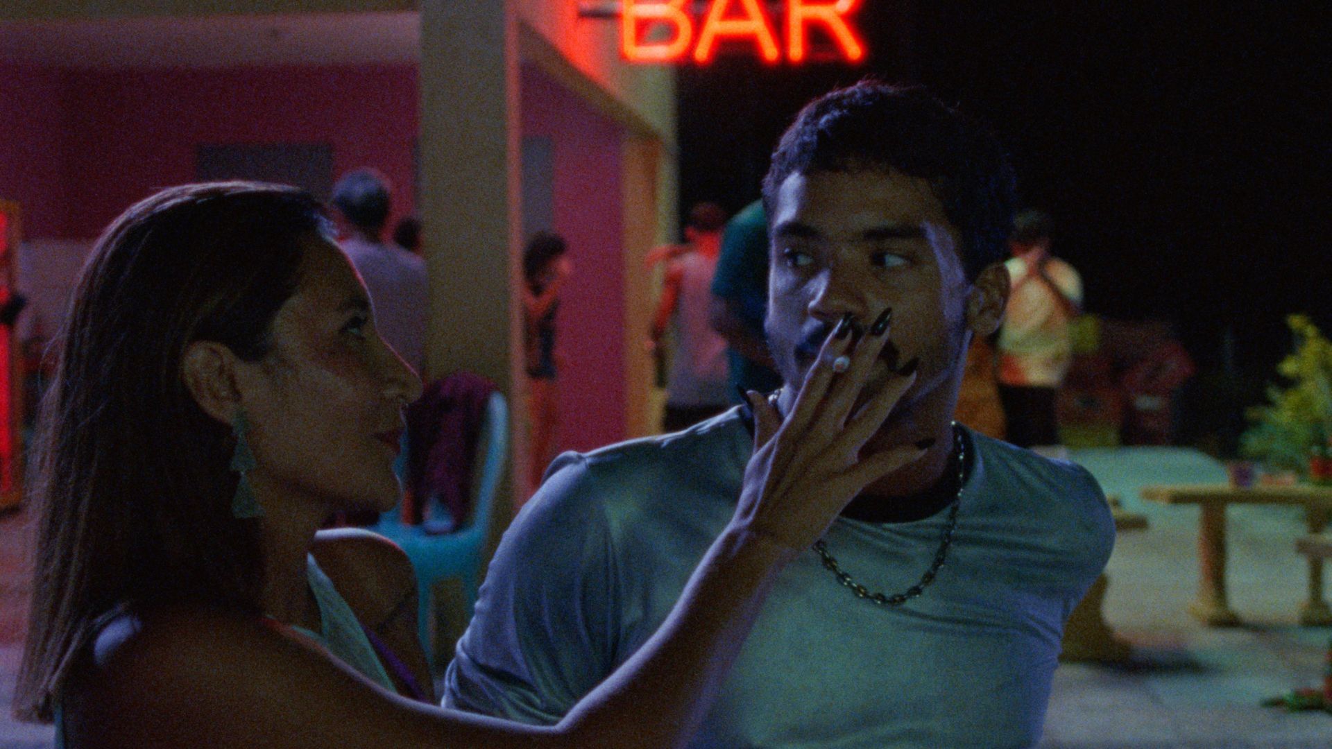 “Motel Destino”, thriller erótico de Karim Aïnouz, estreia nos cinemas brasileiros