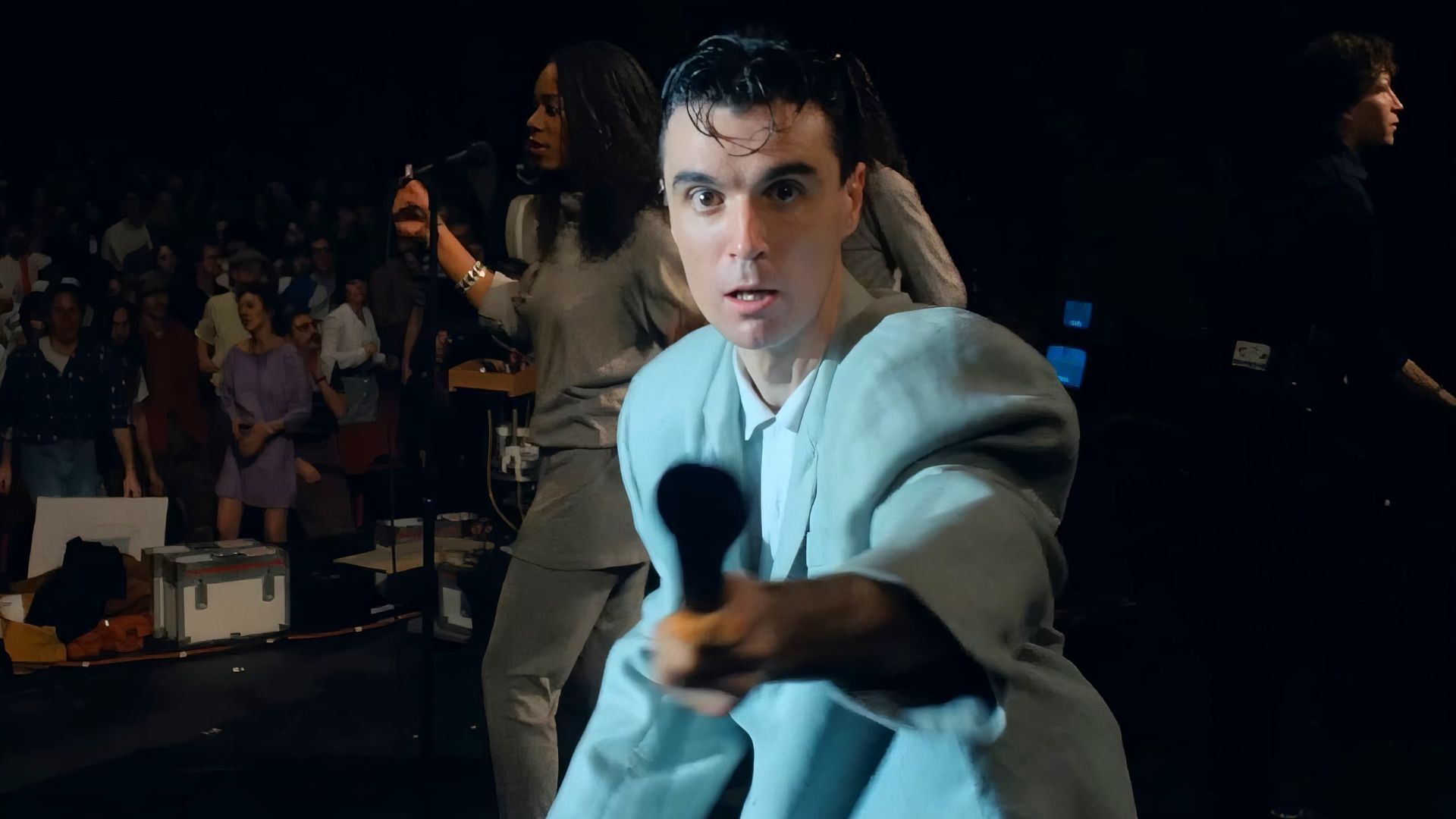 40 anos depois, “Stop Making Sense” prova que é coisa de cinema | #CineBuzzIndica