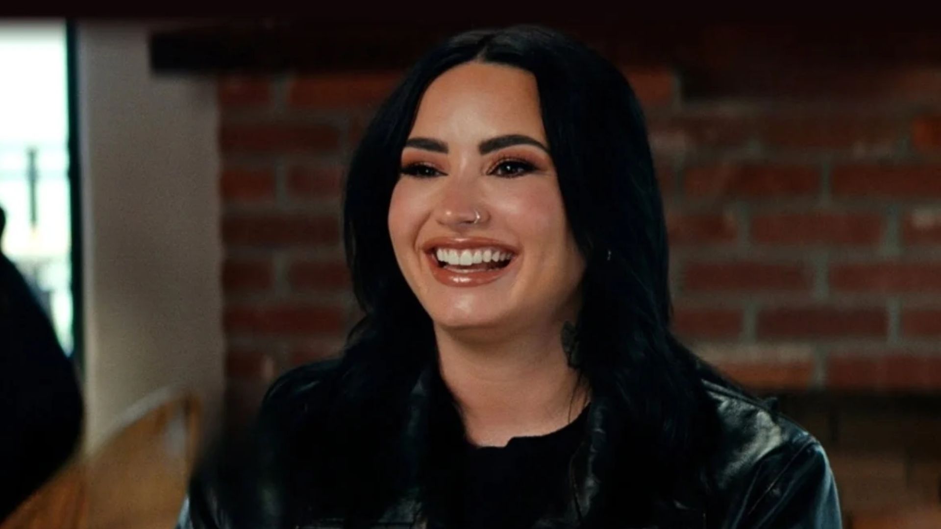 Após lançar documentário, Demi Lovato consegue aprovar lei nos EUA que protege influenciadores infantis
