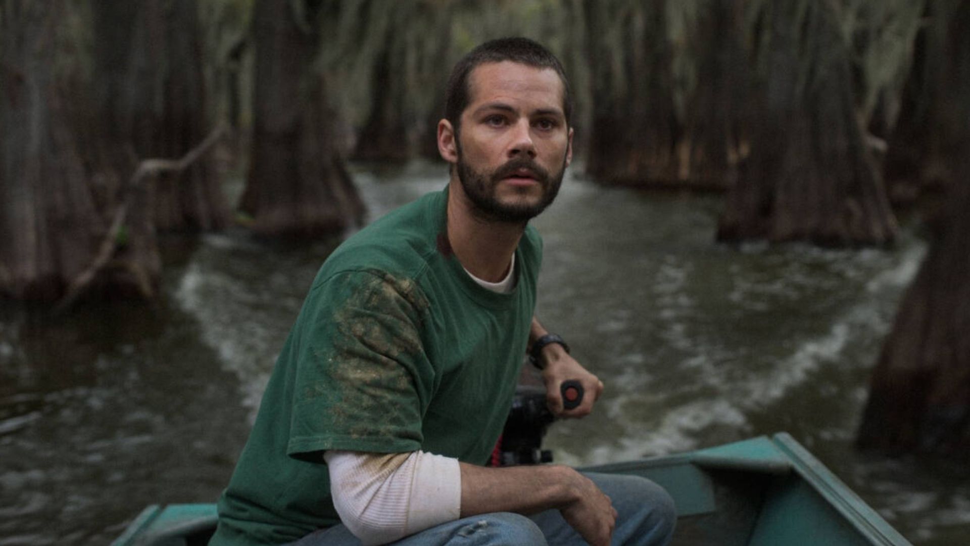 “Os Horrores do Caddo Lake”: Dylan O’Brien estrela trailer de novo suspense de Shyamalan