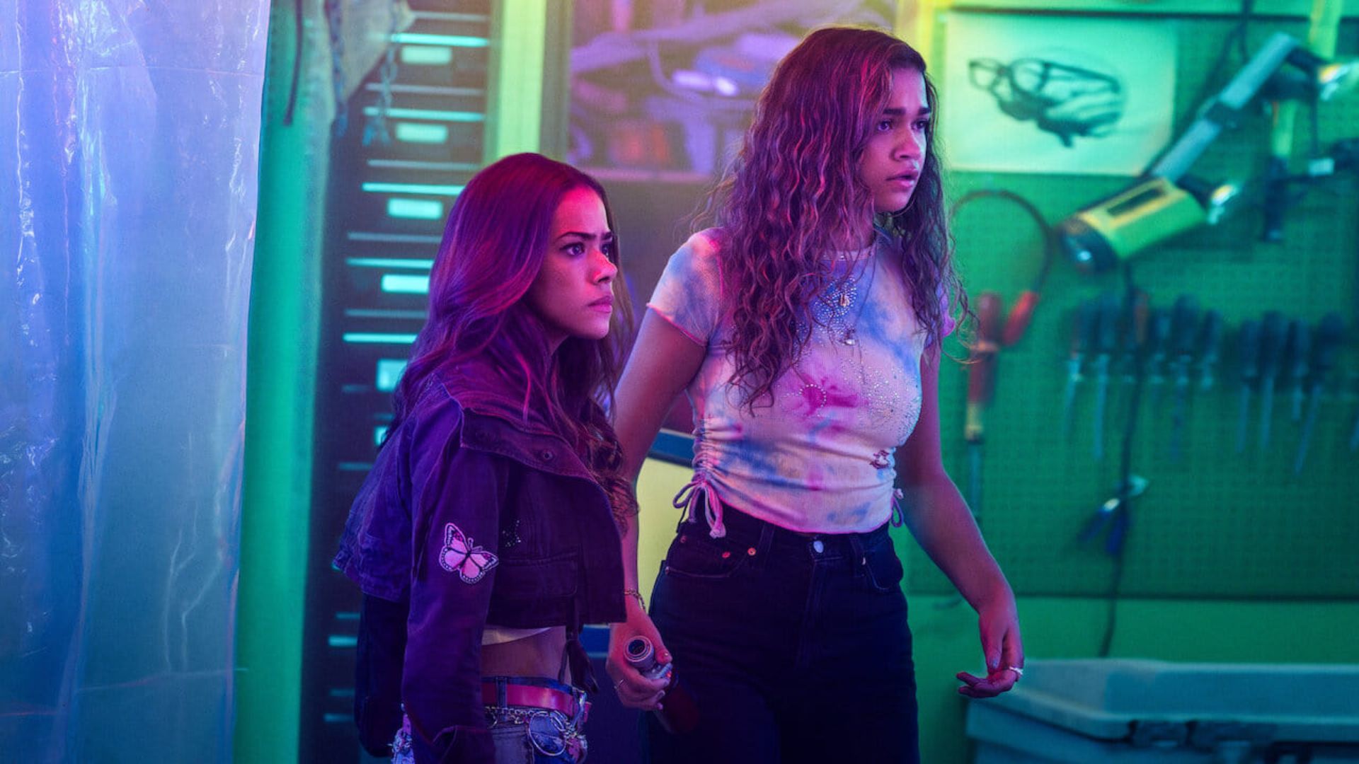 “Corte no Tempo”, terror da Netflix com Madison Bailey, ganha trailer e data de estreia