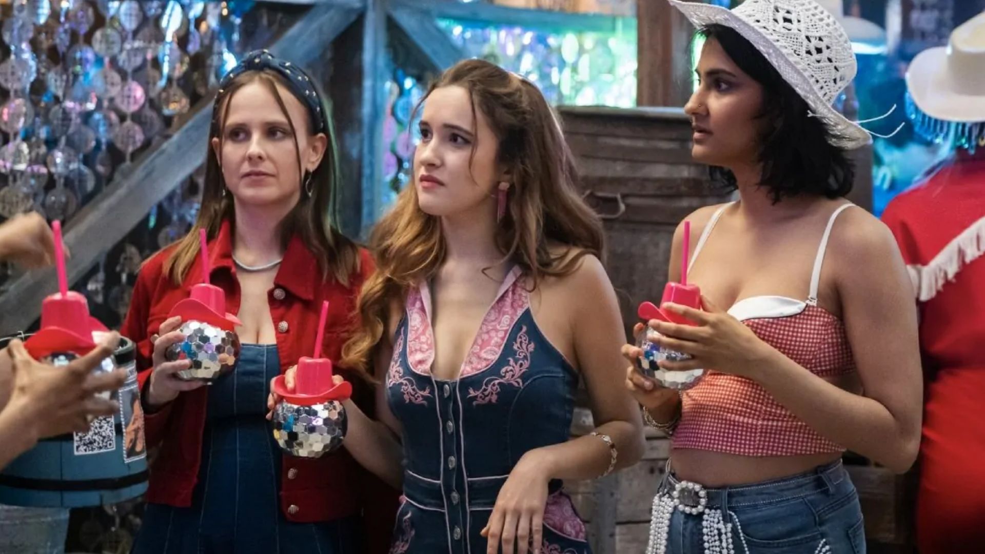 Protagonistas lidam com novos desafios no trailer da 3ª temporada de A Vida Sexual das Universitárias