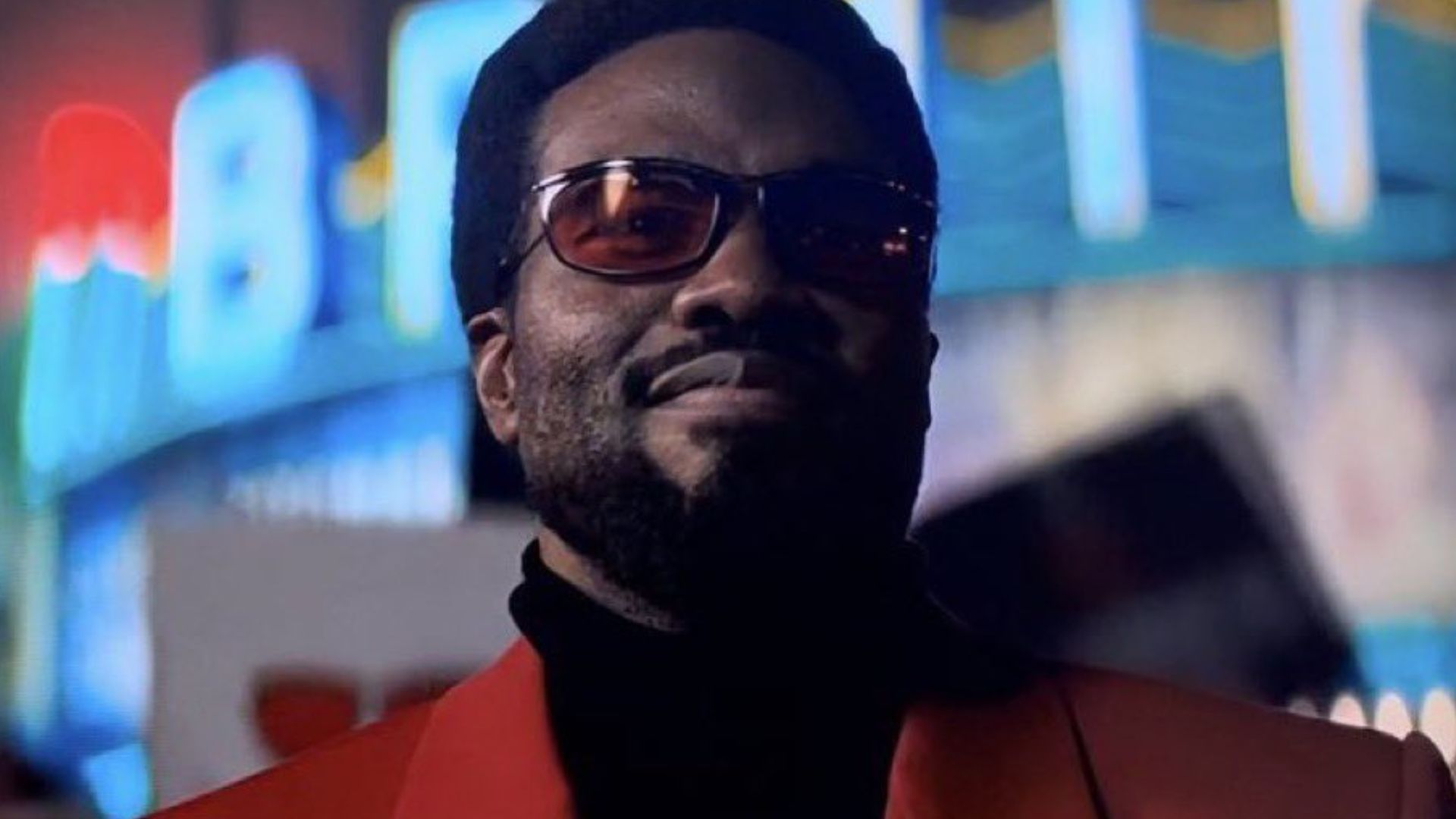 Wonder Man ganha primeiro teaser e revela visual de Yahya Abdul-Mateen II