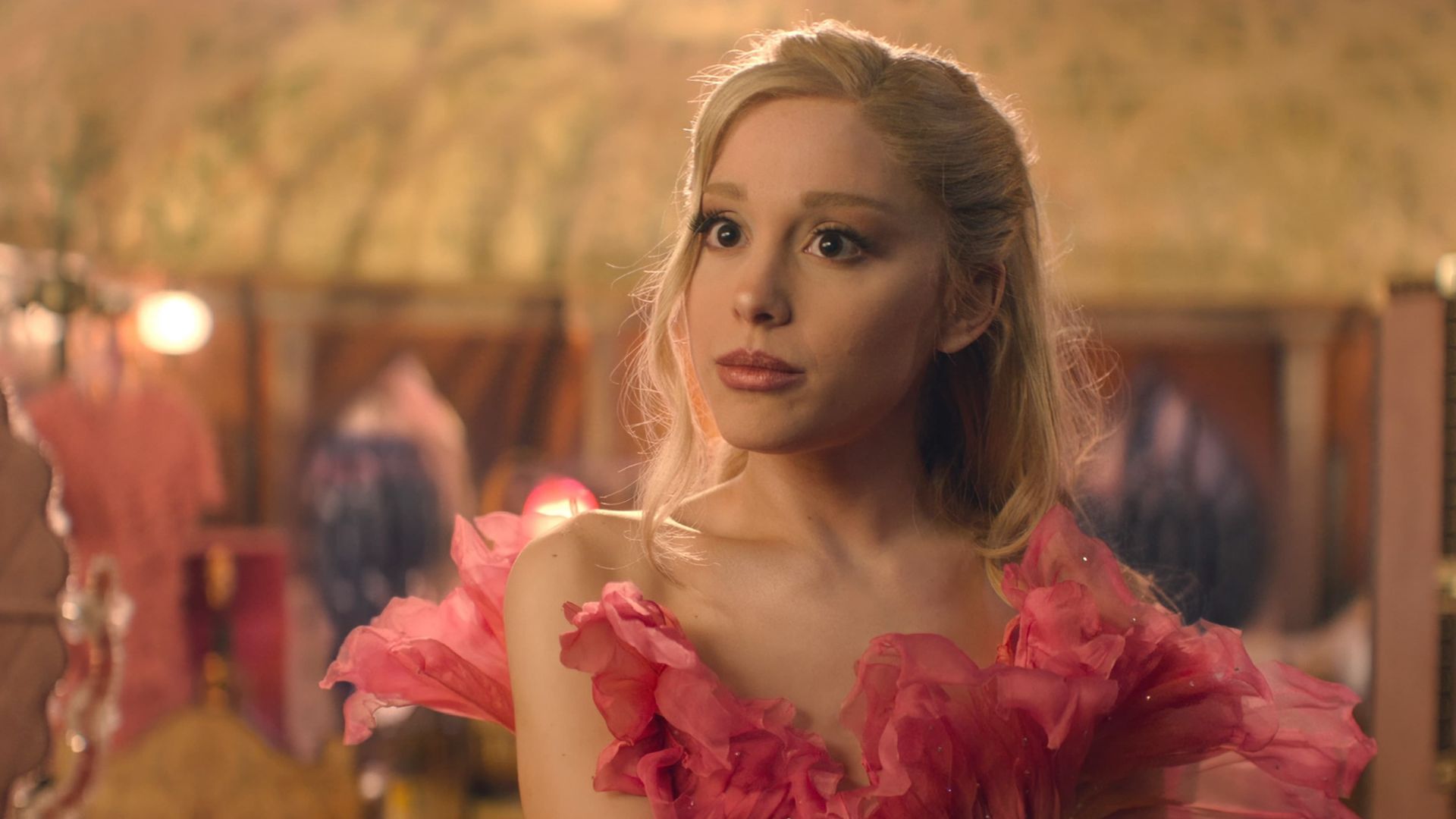 Ariana Grande revela que pretende focar na carreira de atriz após Wicked