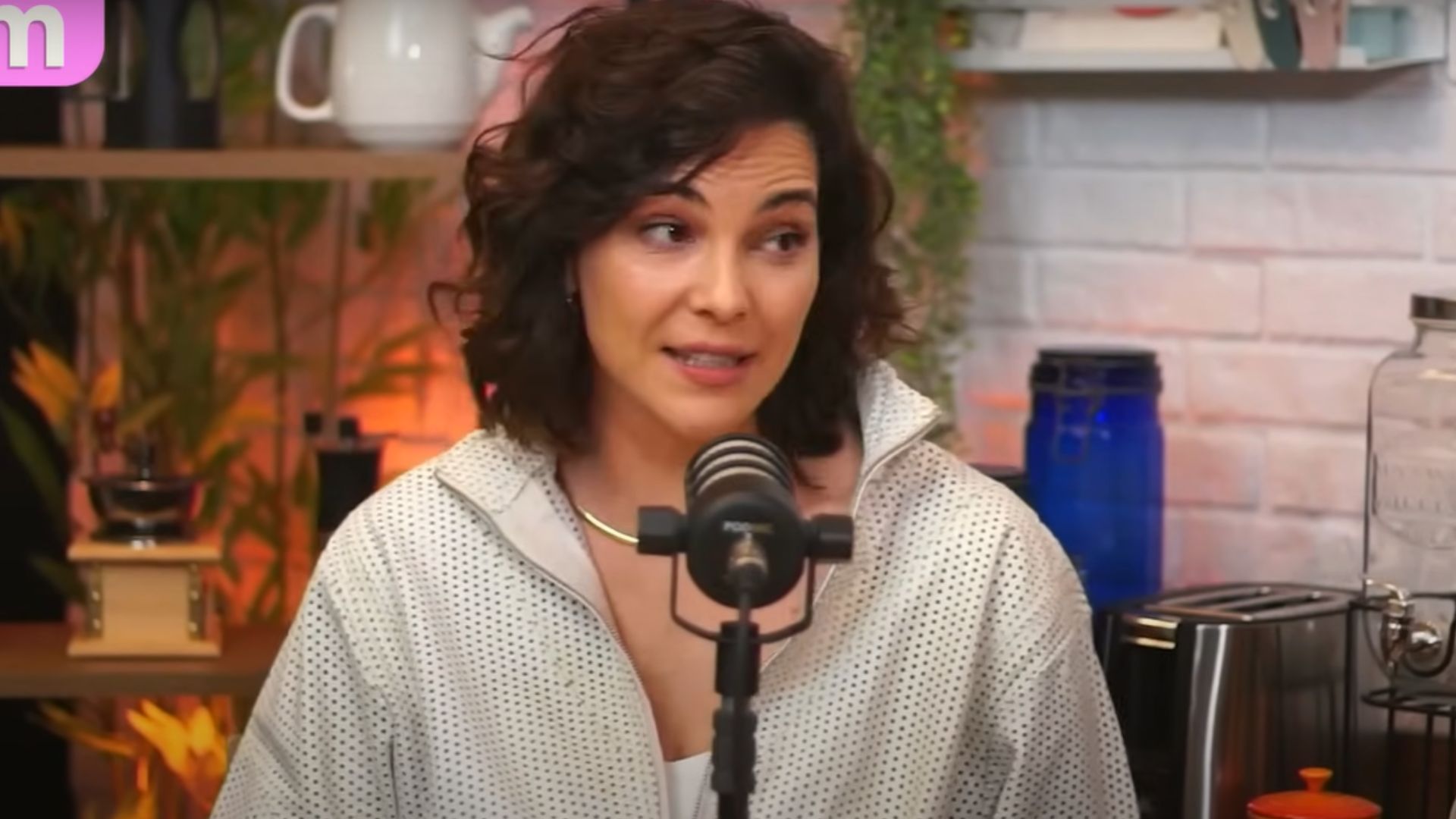 Tainá Müller revela que já passou por situações abusivas gravando cenas intímas