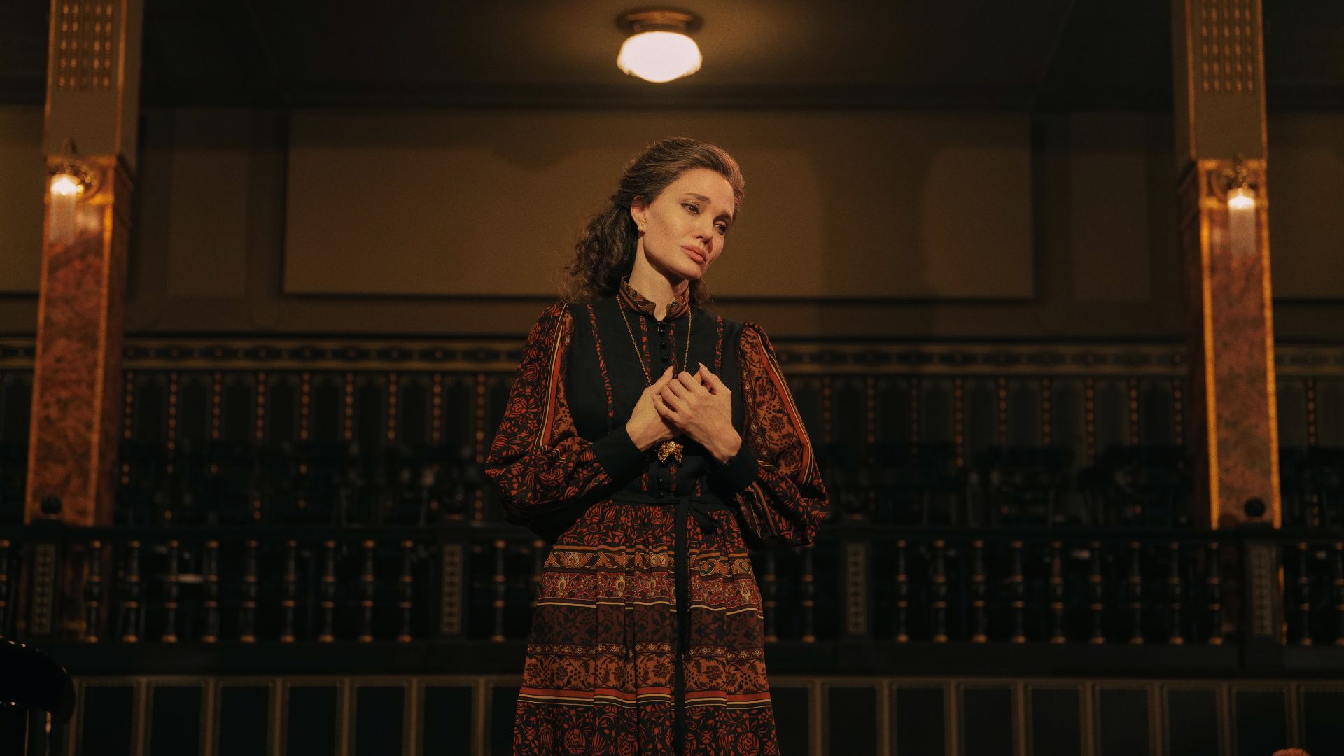 Maria Callas, com Angelina Jolie, tem estreia antecipada no Brasil