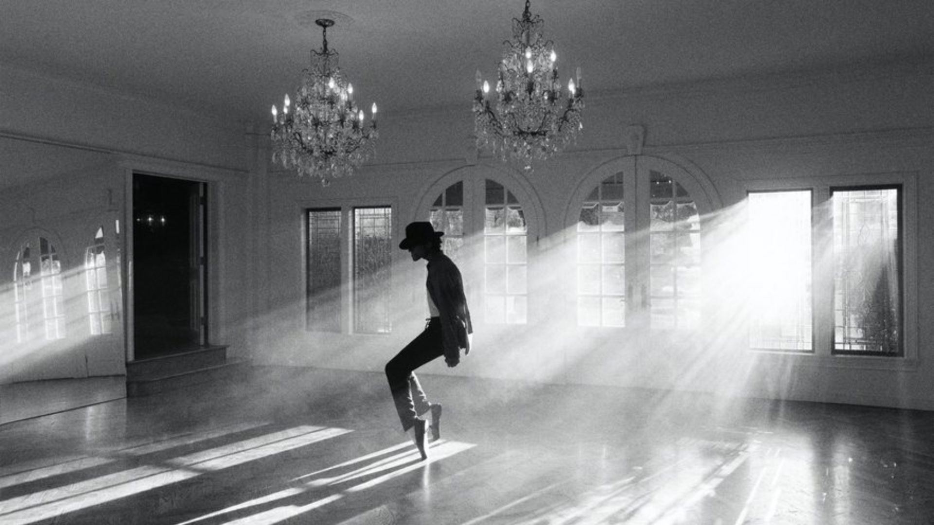 Michael, cinebiografia do Rei do Pop, precisará ser regravada, diz site