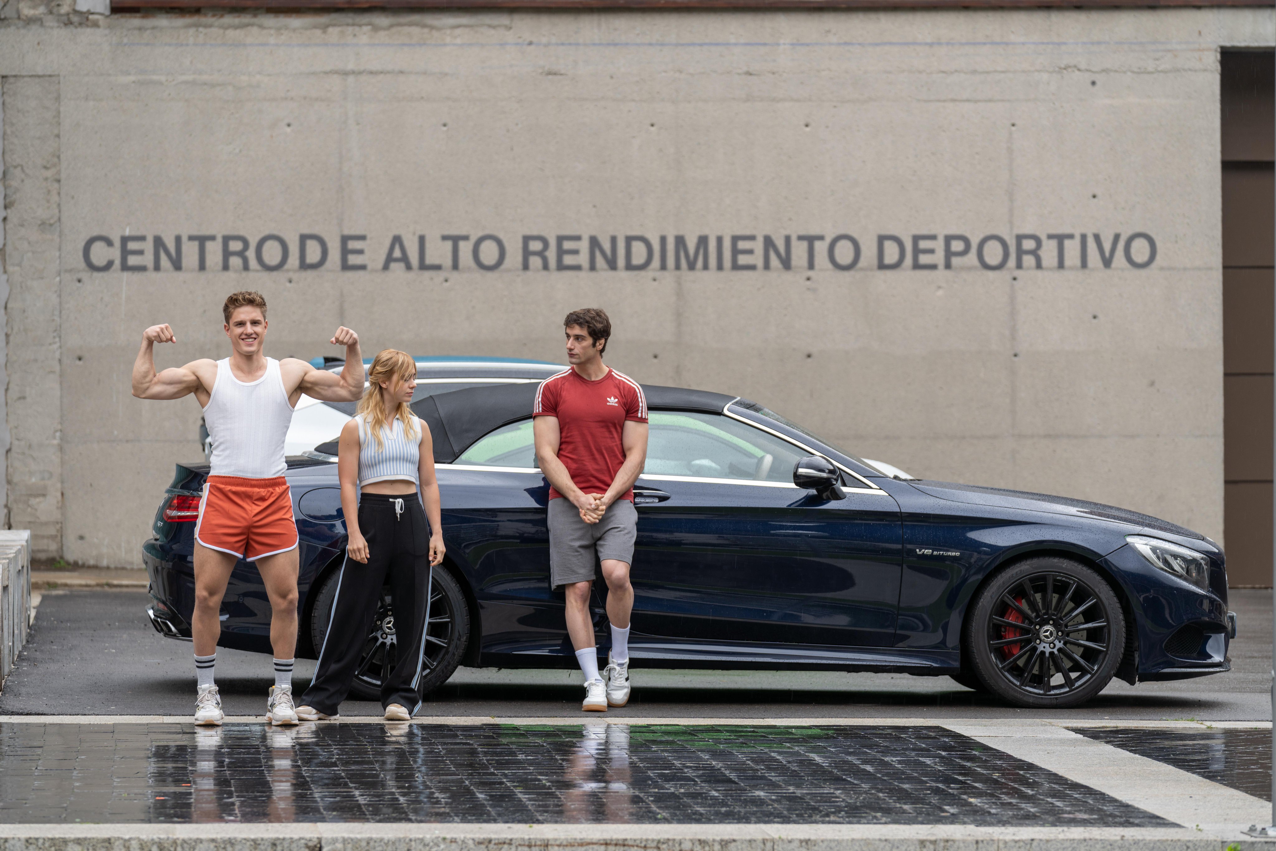 Imagens da série Olympo (Divulgação/Netflix)