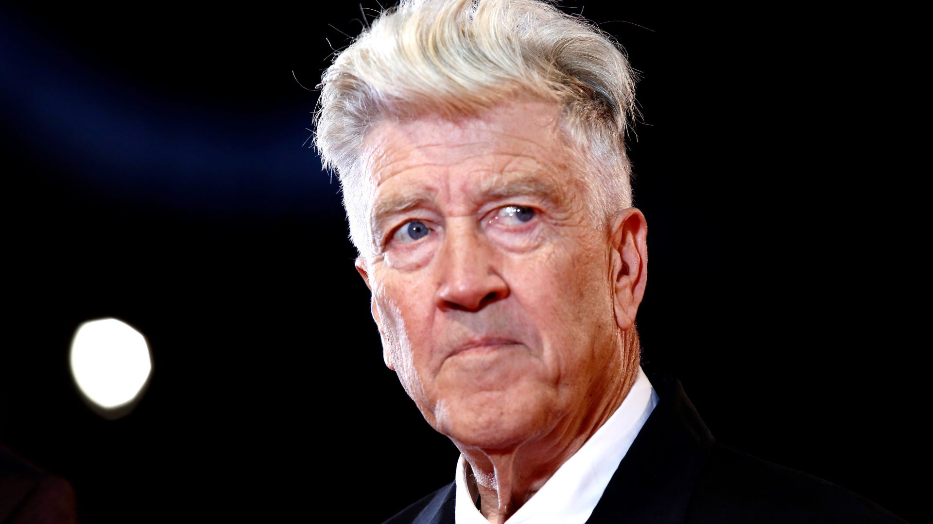 Onde assistir aos filmes do diretor David Lynch?