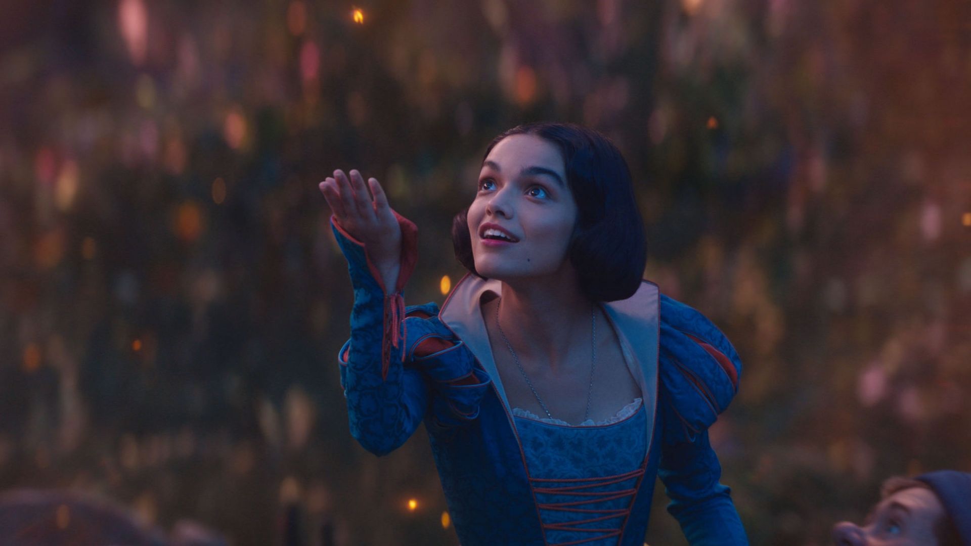Live-action de Branca de Neve, com Rachel Zegler e Gal Gadot, ganha novos pôsteres