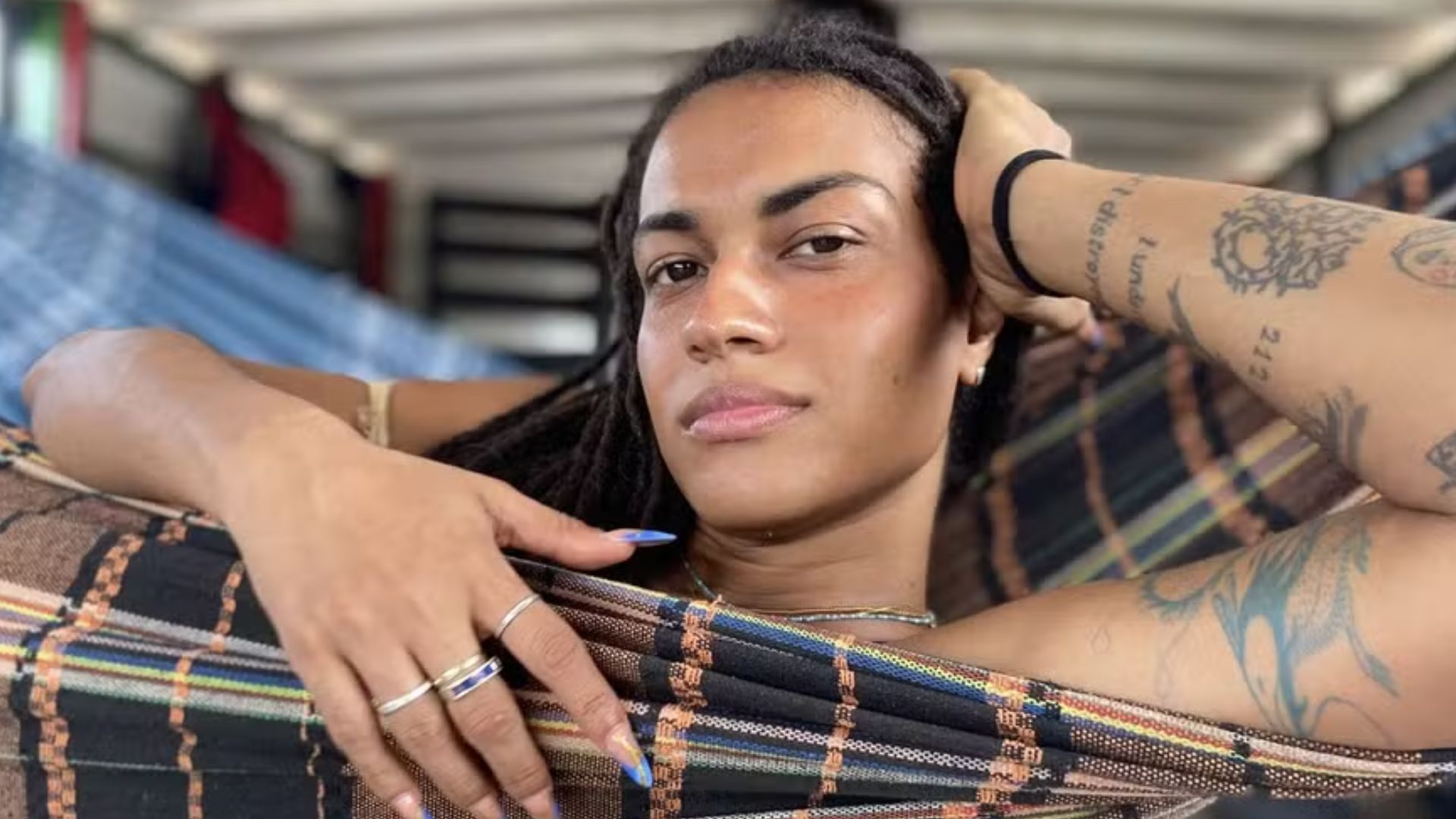 Após polêmica, Ayla Gabriela é anunciada como protagonista de Geni e o Zepelim