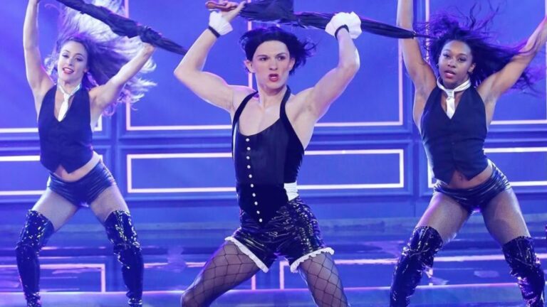 Tom Holland revela bastidores de lip sync viral e surpreende ao contar origem das icônicas meias arrastão