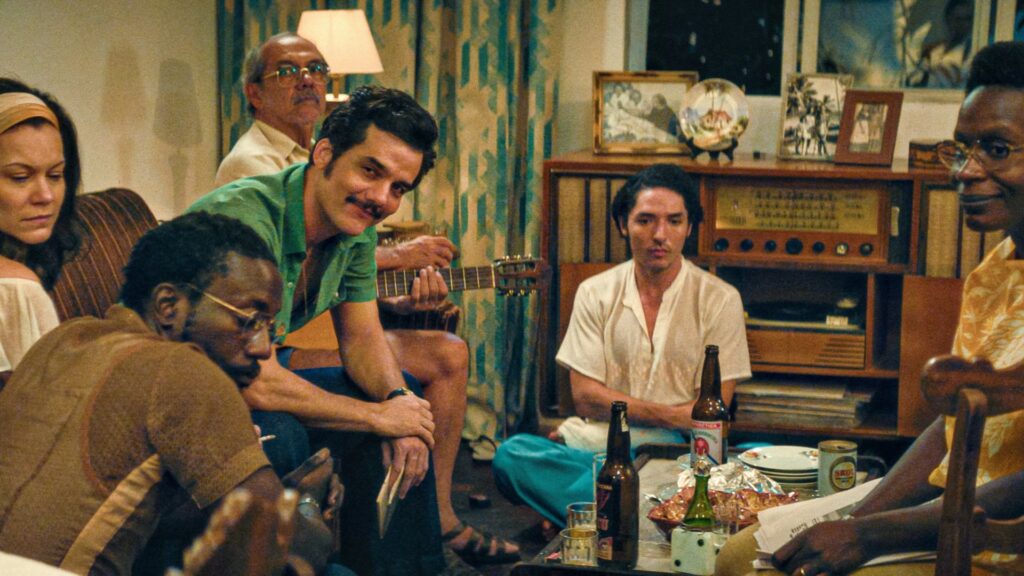 Após exibição exclusiva nos cinemas, trailer de O Agente Secreto, com Wagner Moura, é divulgado; assista