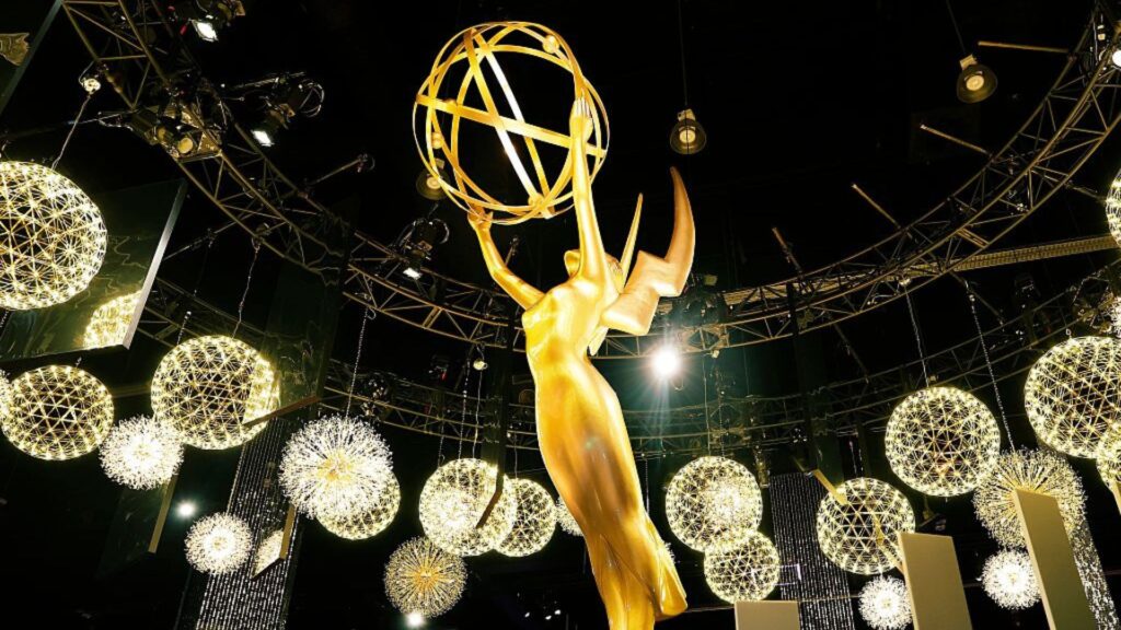 Como assistir ao Emmy 2025, premiação da TV americana, no domingo, dia 14?