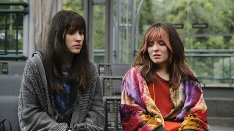 Traição Entre Amigas, com Larissa Manoela e Giovanna Rispoli, estreia nos cinemas