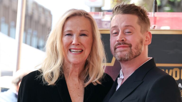 A emocionante homenagem de Macaulay Culkin para Catherine O’Hara, morta aos 71 anos