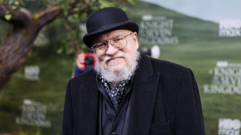 George R. R. Martin admite dificuldade para concluir Os Ventos do Inverno, mas garante final diferente de Game of Thrones