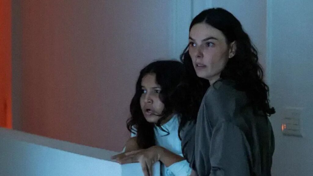 Quando estreia a versão brasileira de Quarto do Pânico, com Isis Valverde?