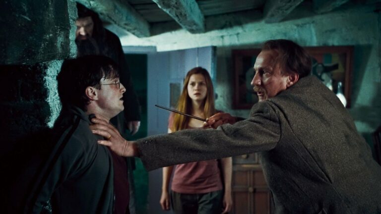 Ator diz estar “cansado de falar” sobre retorno a Harry Potter em série da HBO