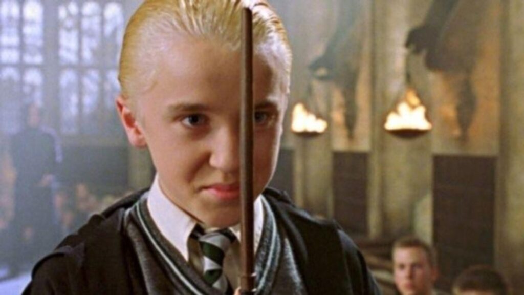 Série de Harry Potter irá além dos livros e mostrará Draco Malfoy em casa, revela ator
