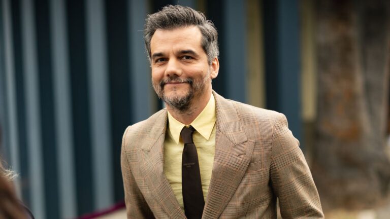 Após uma década em Hollywood, Wagner Moura chega ao Oscar falando português: “Alegria dobrada!”