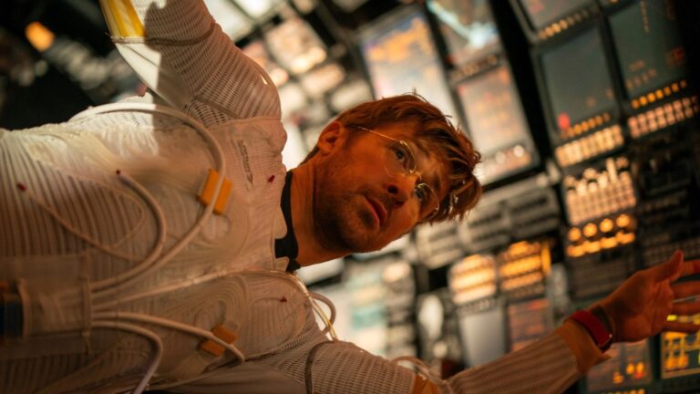 Ryan Gosling e pedra alienígena vão te fazer rir e chorar em Devoradores de Estrelas