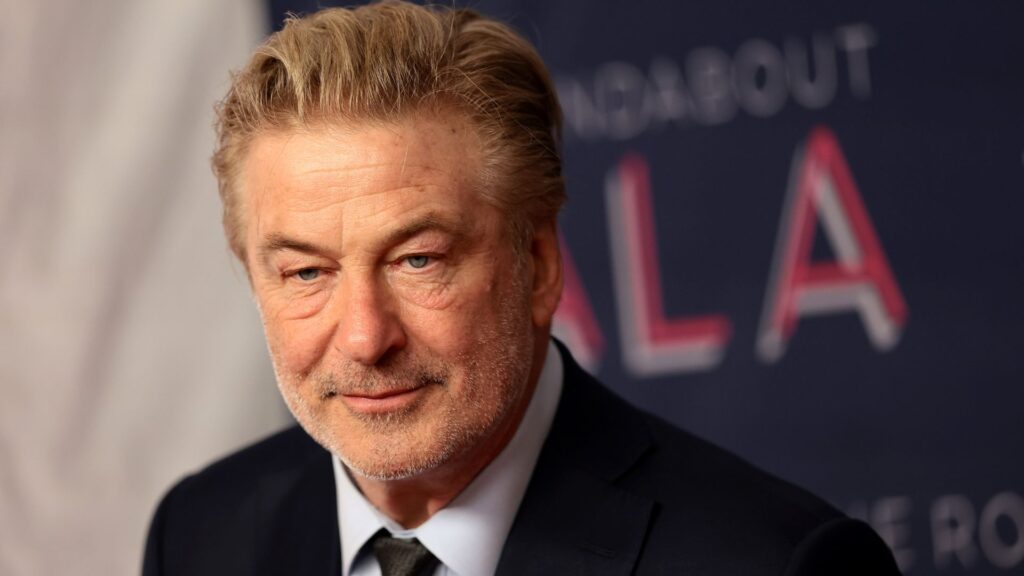 Cinco anos após tragédia no set de Rust, Alec Baldwin reforça desejo de se aposentar