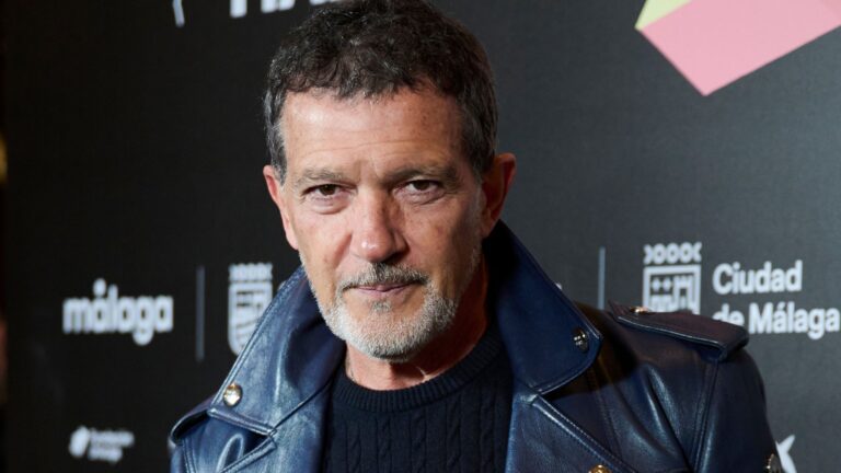 Antonio Banderas relembra preconceito em Hollywood: “Disseram que eu só faria vilões”