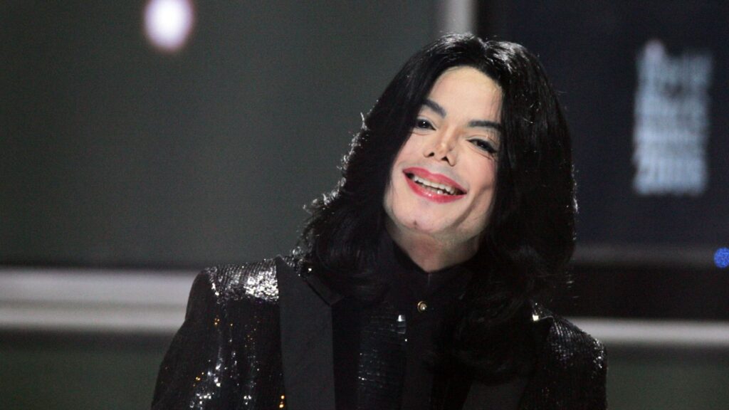 Diretor de Leaving Neverland critica Michael e dispara contra astro: “Era pior que Jeffrey Epstein”