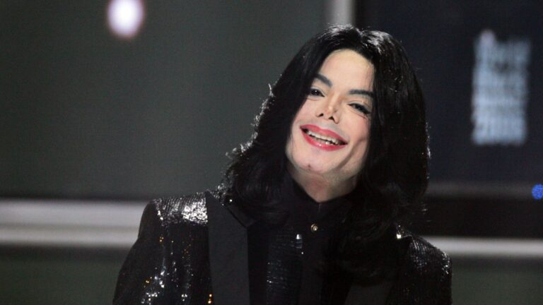 Diretor de Leaving Neverland critica Michael e dispara contra astro: “Era pior que Jeffrey Epstein”