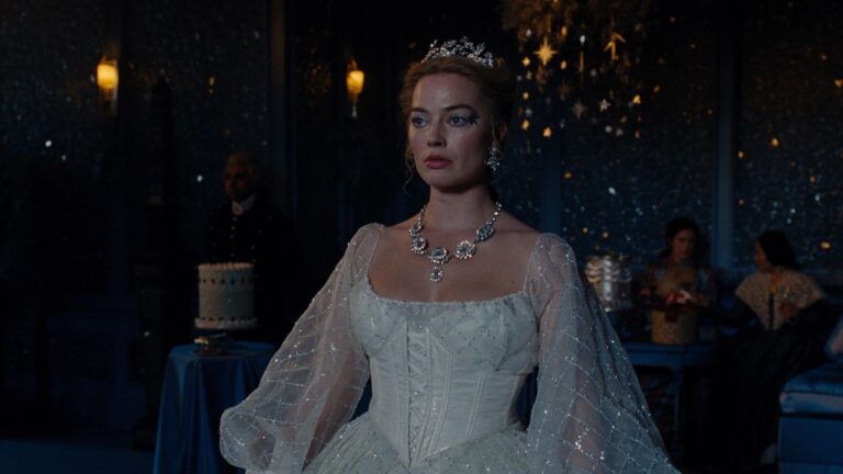 Diretora se arrepende de ter cortado cena de Margot Robbie “peluda” em O Morro dos Ventos Uivantes
